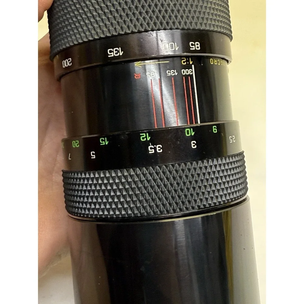 Soligor Zoom Macro Lens 85-300mm C/D F:5 Camera Lens No. 381053080 MC W/ Case